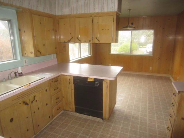 5587 Hugo Road Grants Pass, OR 97526 - Photo 18 of 21 Additional Photo