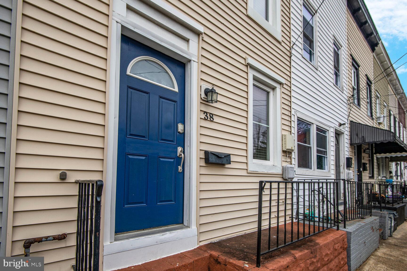 38 Pleasant Street Annapolis, MD 21401 - Photo 2 of 22 a view of a house with a door and wooden floor
