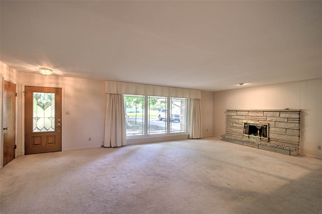 4394 Huston Hills Road Decatur, IL 62526 - Photo 7 of 25 Gallery Image 7