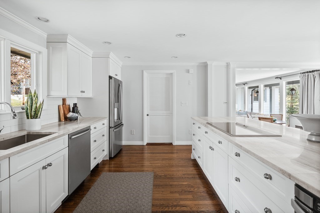 1 Lantern Lane Lexington, MA 02421 - Photo 5 of 39 Gallery Image 5