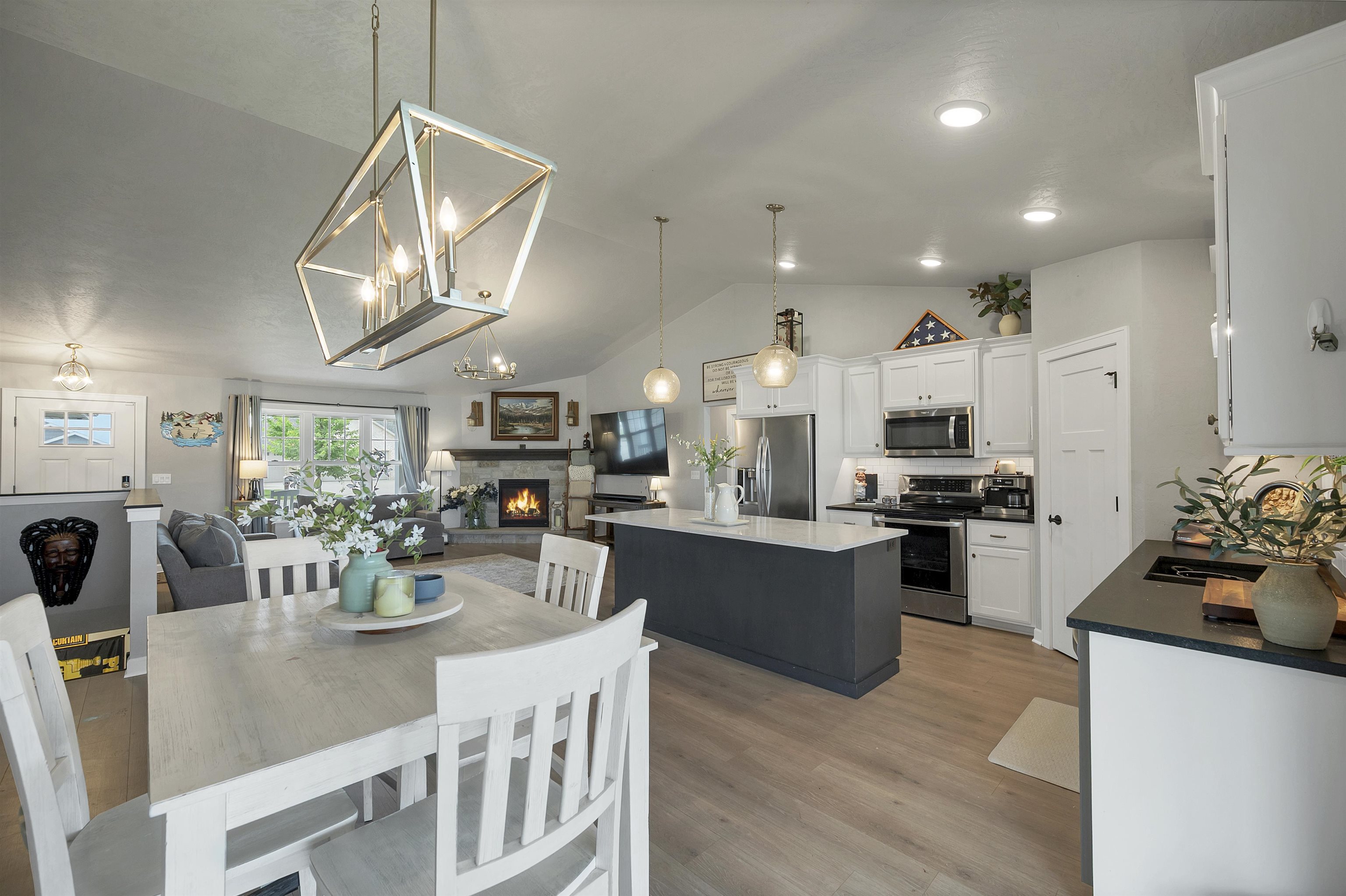 1756 Red Oak Street Green Bay, WI 54313 - Photo 21 of 51