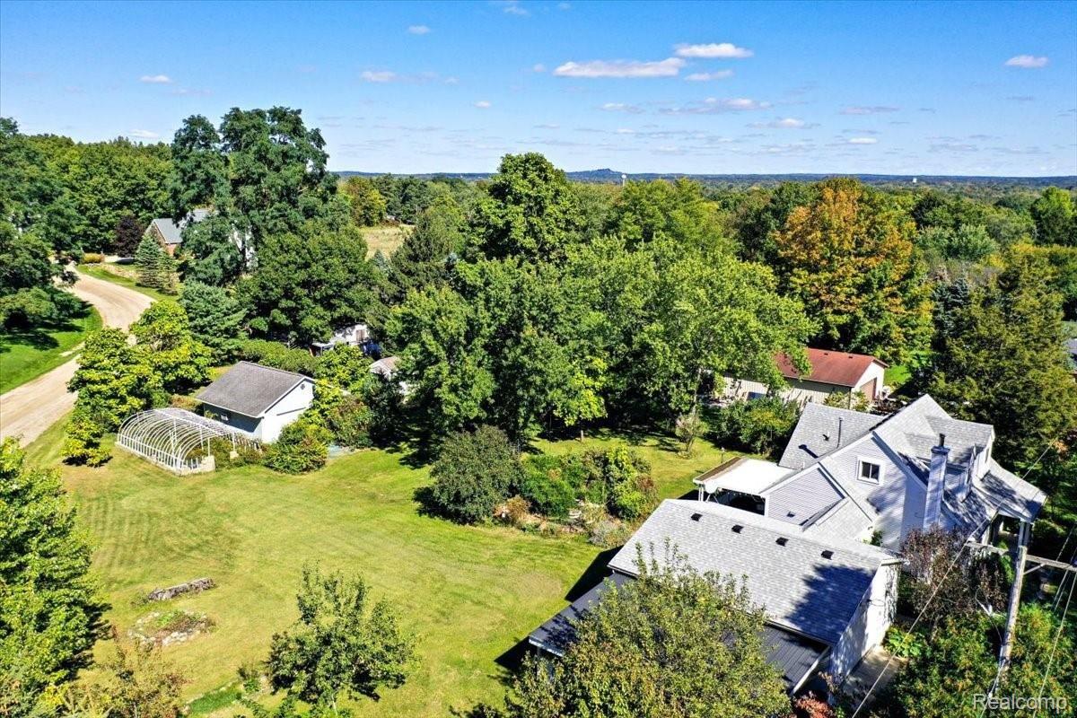 2447 Houser Road Holly, MI 48442 - Photo 4 of 26 07-DJI_0011.jpg