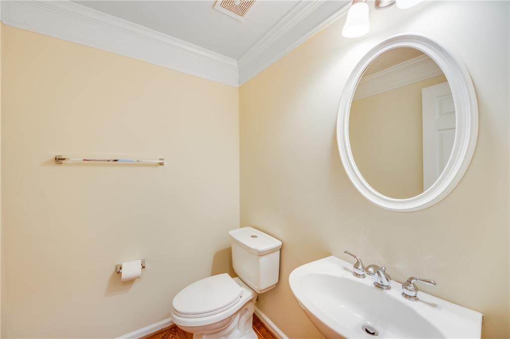 2776 Loftview Square Atlanta, GA 30339 - Photo 6 of 34