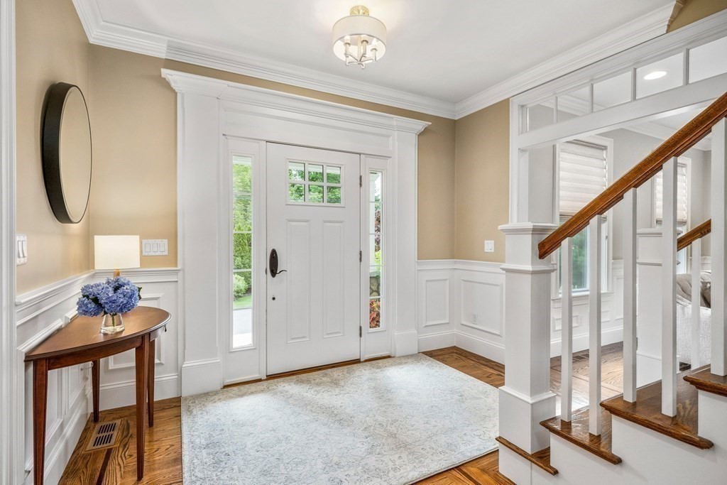 84 North Road Bedford, MA 01730 - Photo 3 of 42 Gallery Image 3