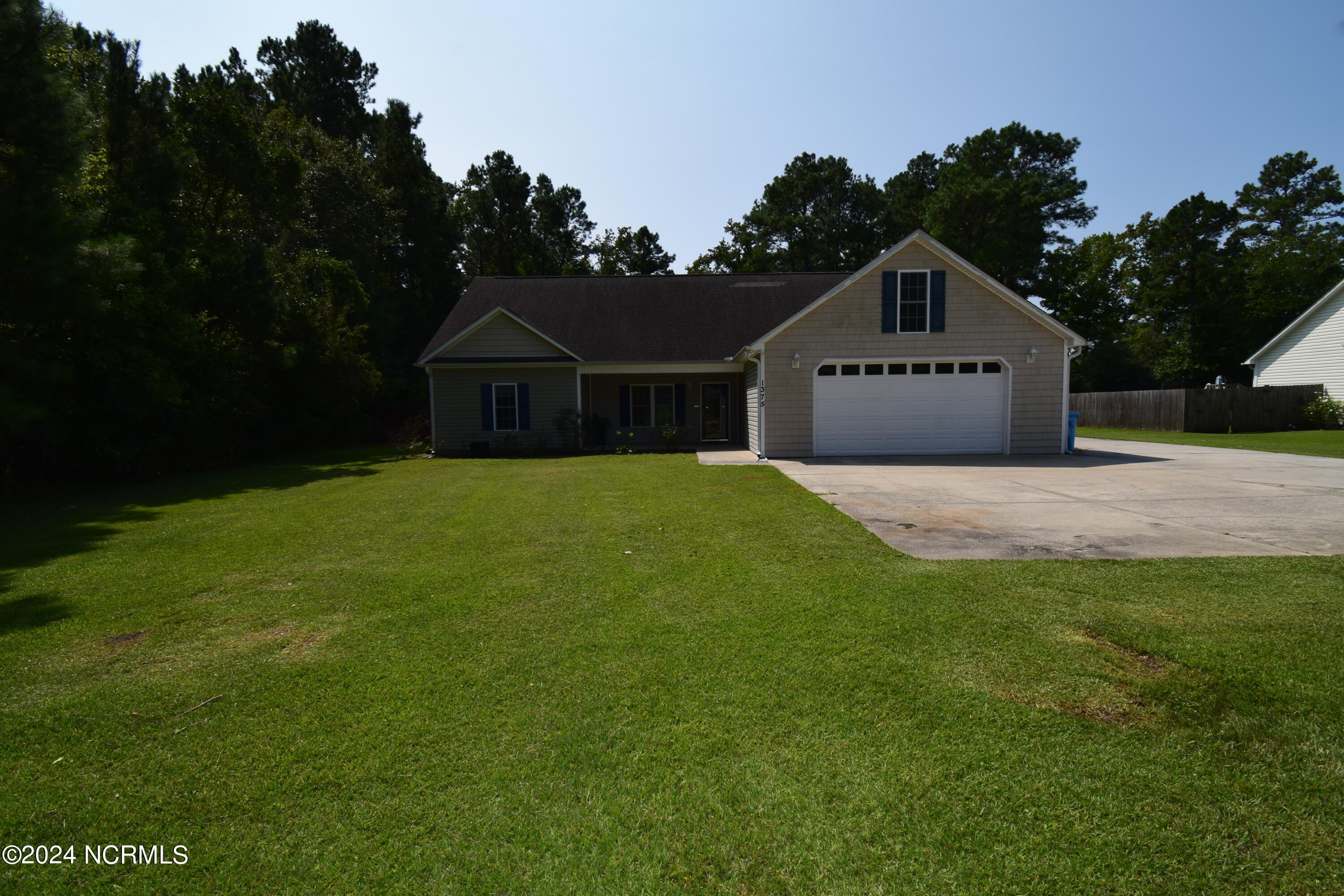 1375 Blue Creek Road Jacksonville, NC 28540 - Photo 2 of 49 DSC_0271