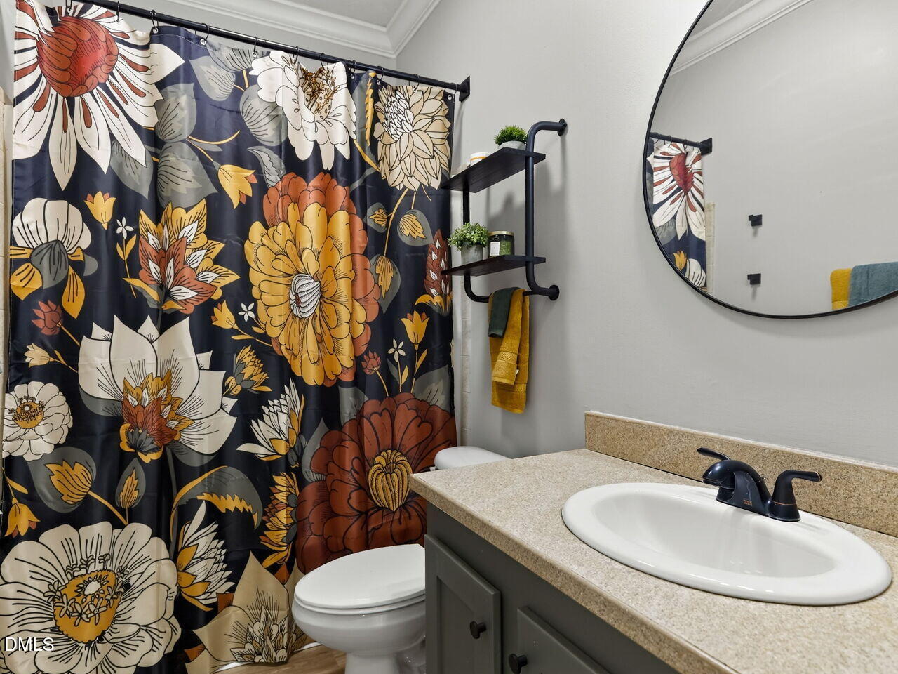 1030 Stubby Oaks Road Aberdeen, NC 28315 - Photo 23 of 43 024-1280x960-hall-bath