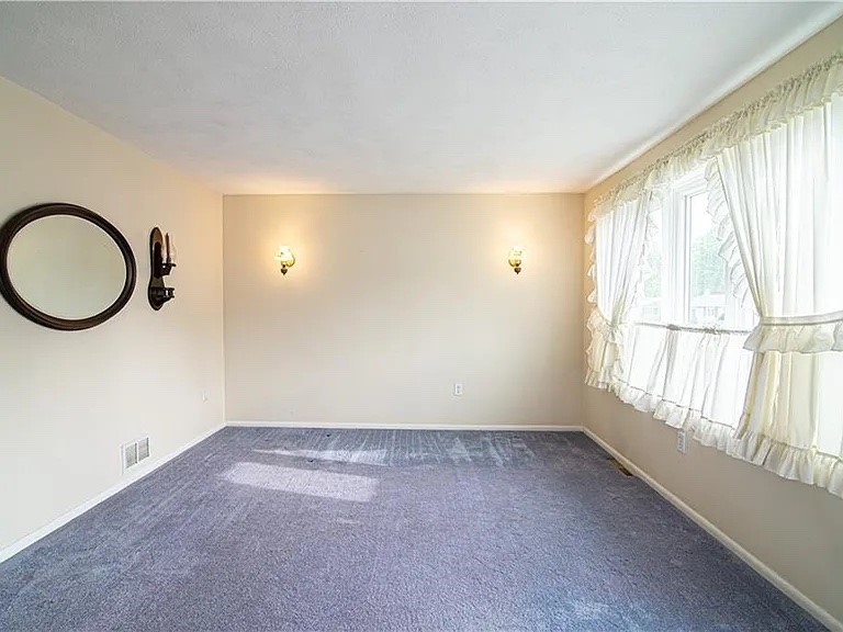 130 Kerri Lyn Road Warwick, RI 02889 - Photo 13 of 18