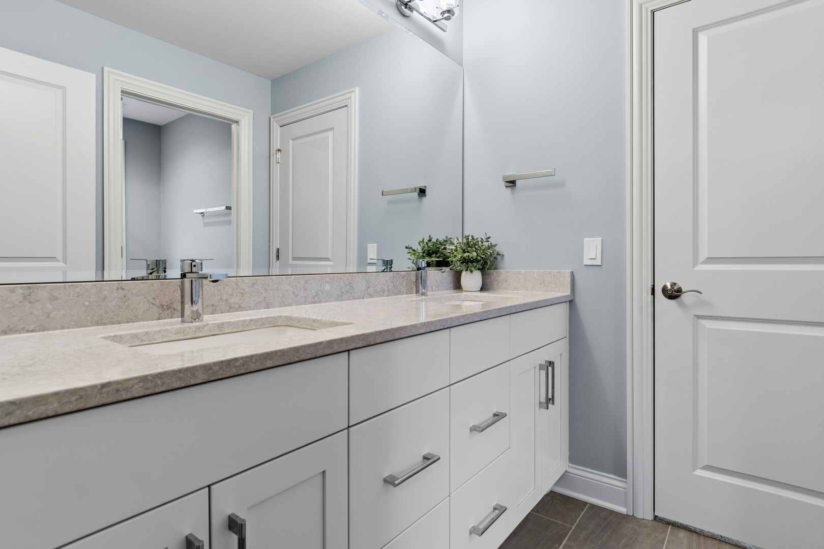1759 Provenance Way Northbrook, IL 60062 - Photo 24 of 38 a bathroom with a sink and a mirror
