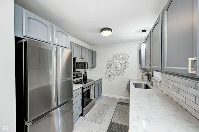 $379,900 | 11090 Willowmere Drive, Carmel, IN 46280