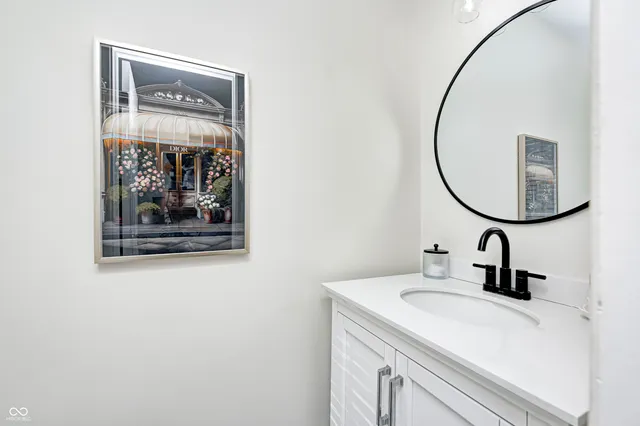 $379,900 | 11090 Willowmere Drive, Carmel, IN 46280