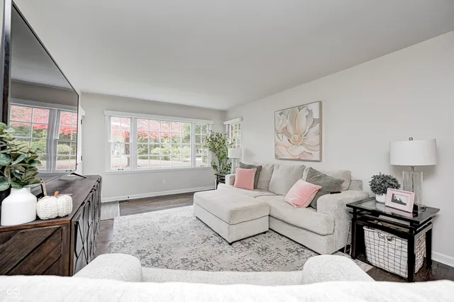 $379,900 | 11090 Willowmere Drive, Carmel, IN 46280