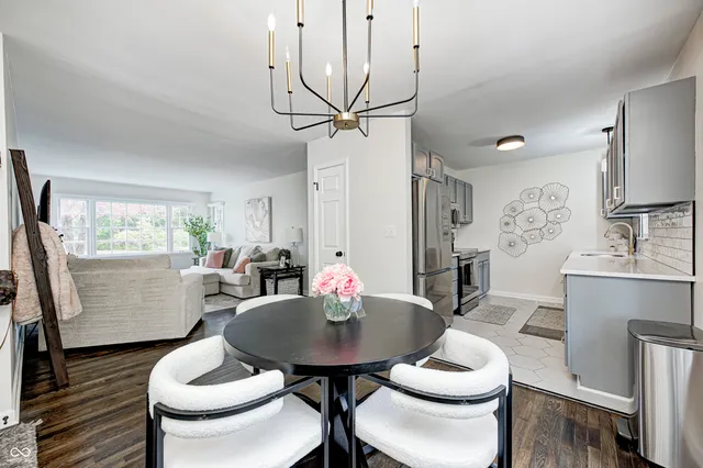 $379,900 | 11090 Willowmere Drive, Carmel, IN 46280