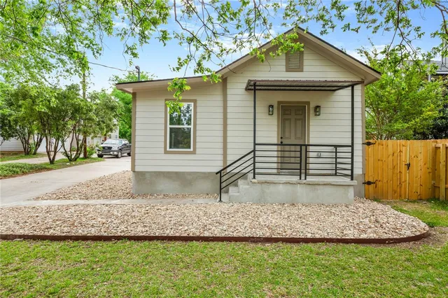 $2,900 | 5405 Joe Sayers Avenue, Unit A, Austin, TX 78756