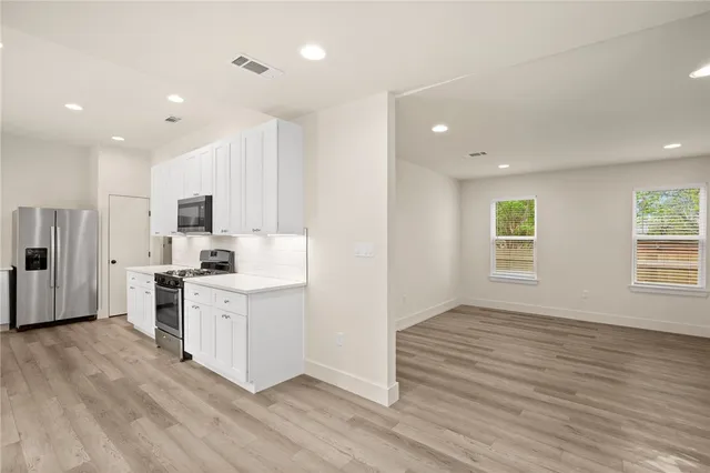 $2,900 | 5405 Joe Sayers Avenue, Unit A, Austin, TX 78756