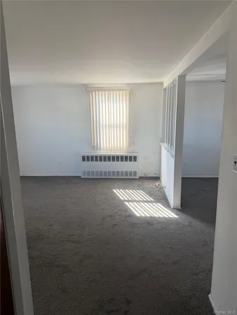 $2,400 | 31 Lenox Avenue, Westbury, NY 11590