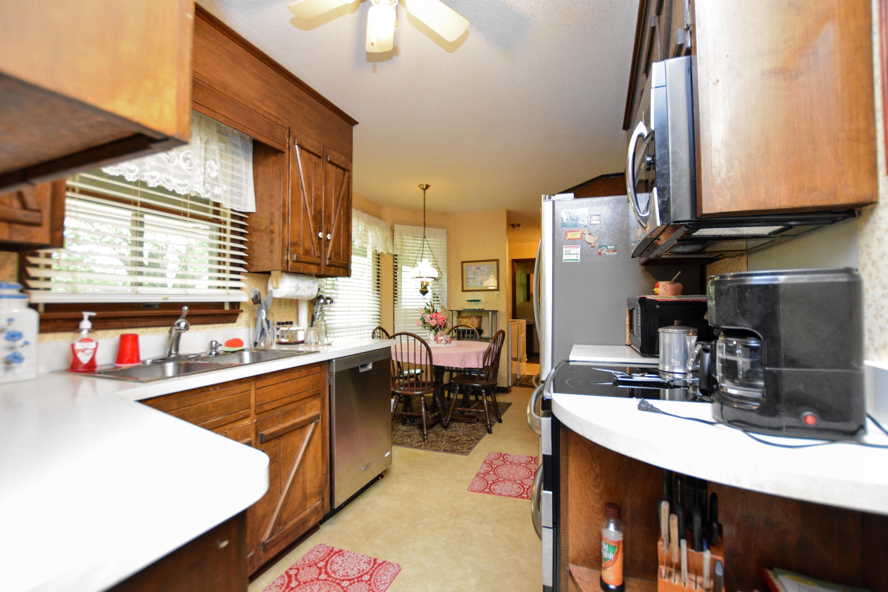 178 Roblyer Road Benton, TN 37307 - Photo 4 of 18 DSC_1241