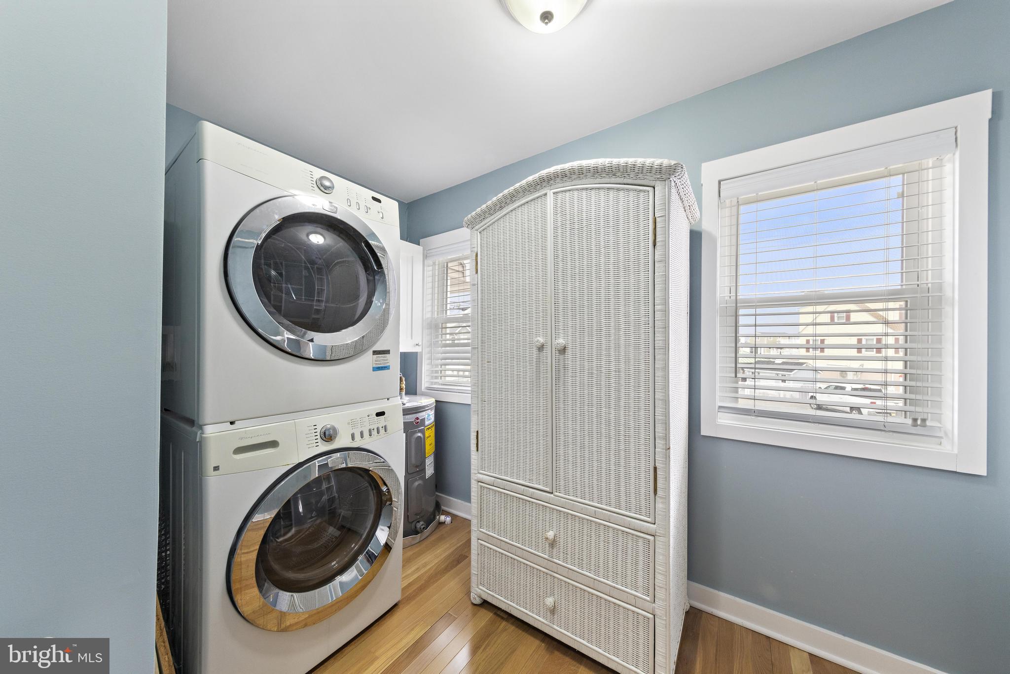 304 Morris Boulevard Manahawkin, NJ 08050 - Photo 23 of 55 a utility room with dryer and washer