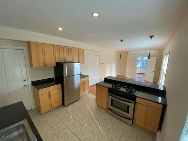 $725,000 | 5 Brewer Street, Unit 5, Cambridge, MA 02138