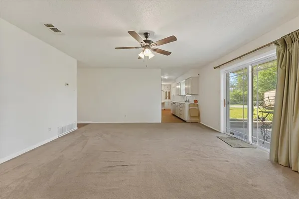 $1,950 | 3229 Oak Timber Drive, Forest Hill, TX 76119