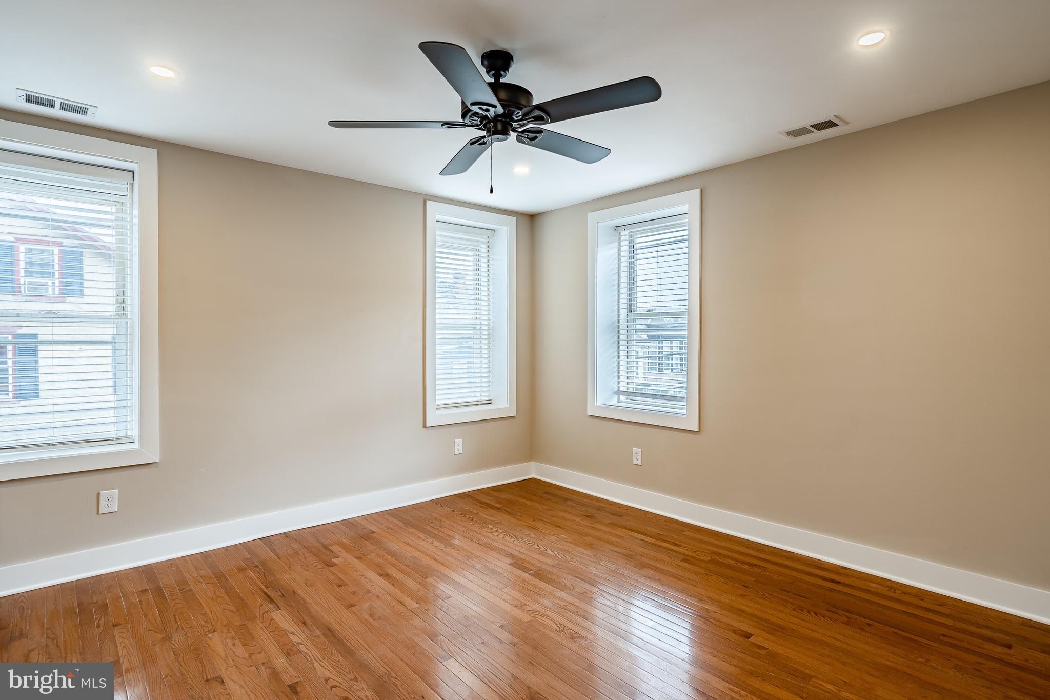 21 Gay Street, Unit 202 Phoenixville, PA 19460 - Photo 4 of 9