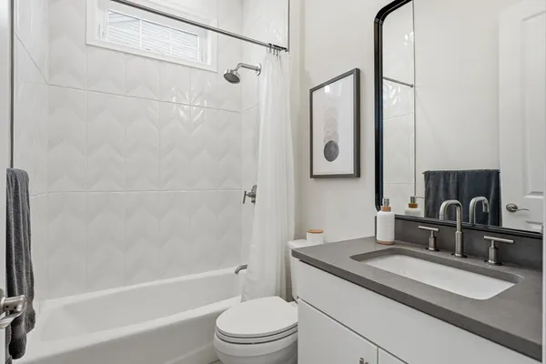 $1,100,000 | 110 Glen Ellen Boulevard, Unit 110, Millis, MA 02054