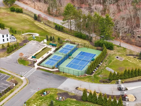 $1,100,000 | 110 Glen Ellen Boulevard, Unit 110, Millis, MA 02054