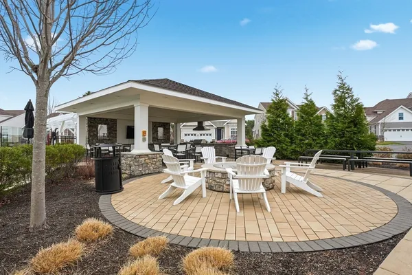 $1,100,000 | 110 Glen Ellen Boulevard, Unit 110, Millis, MA 02054
