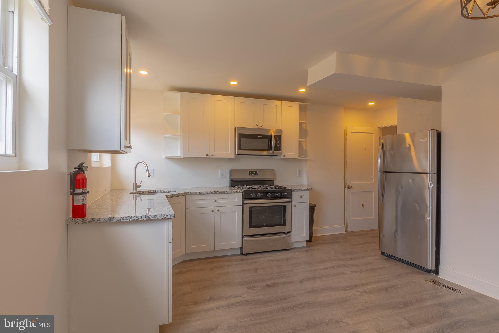 790 Bennington Road Folcroft, PA 19032 - Photo 5 of 13