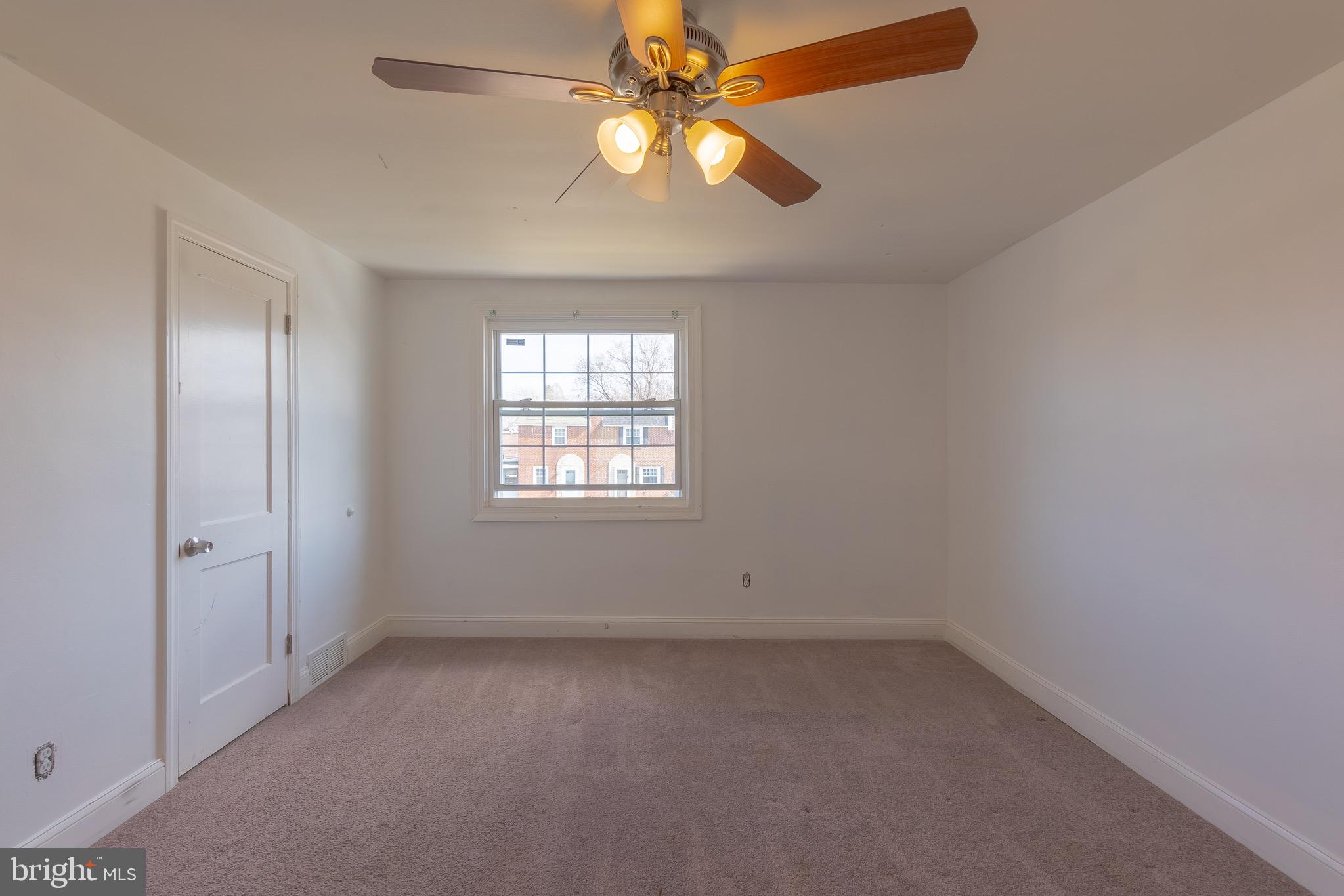 790 Bennington Road Folcroft, PA 19032 - Photo 7 of 13