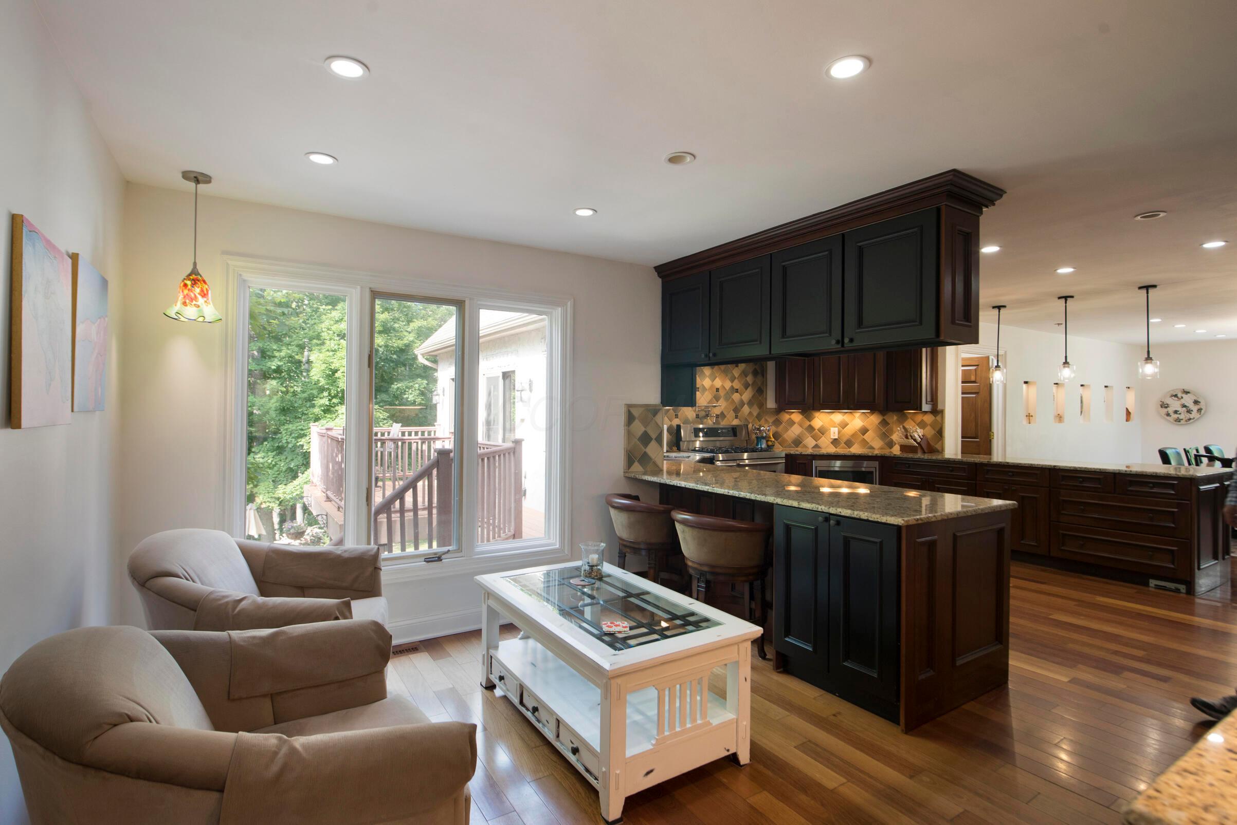 285 Partridge Bend Powell, OH 43065 - Photo 15 of 55 Coffee Bar