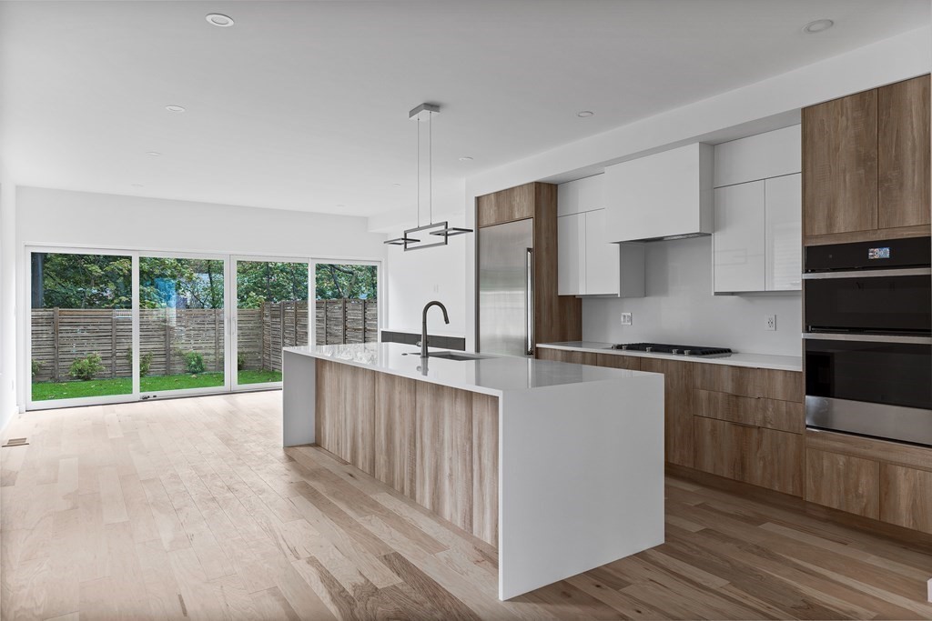 17 Bridgham Avenue, Unit 17 Watertown, MA 02472 - Photo 11 of 20