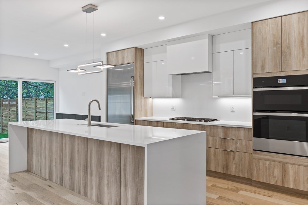 17 Bridgham Avenue, Unit 17 Watertown, MA 02472 - Photo 14 of 20