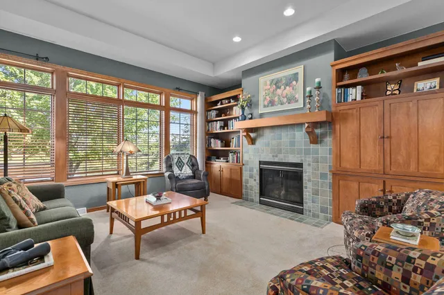 $499,900 | 924 Pondview Court, Appleton, WI 54913