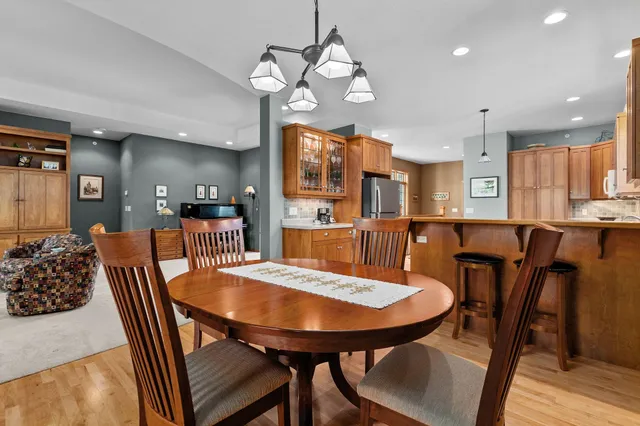 $499,900 | 924 Pondview Court, Appleton, WI 54913