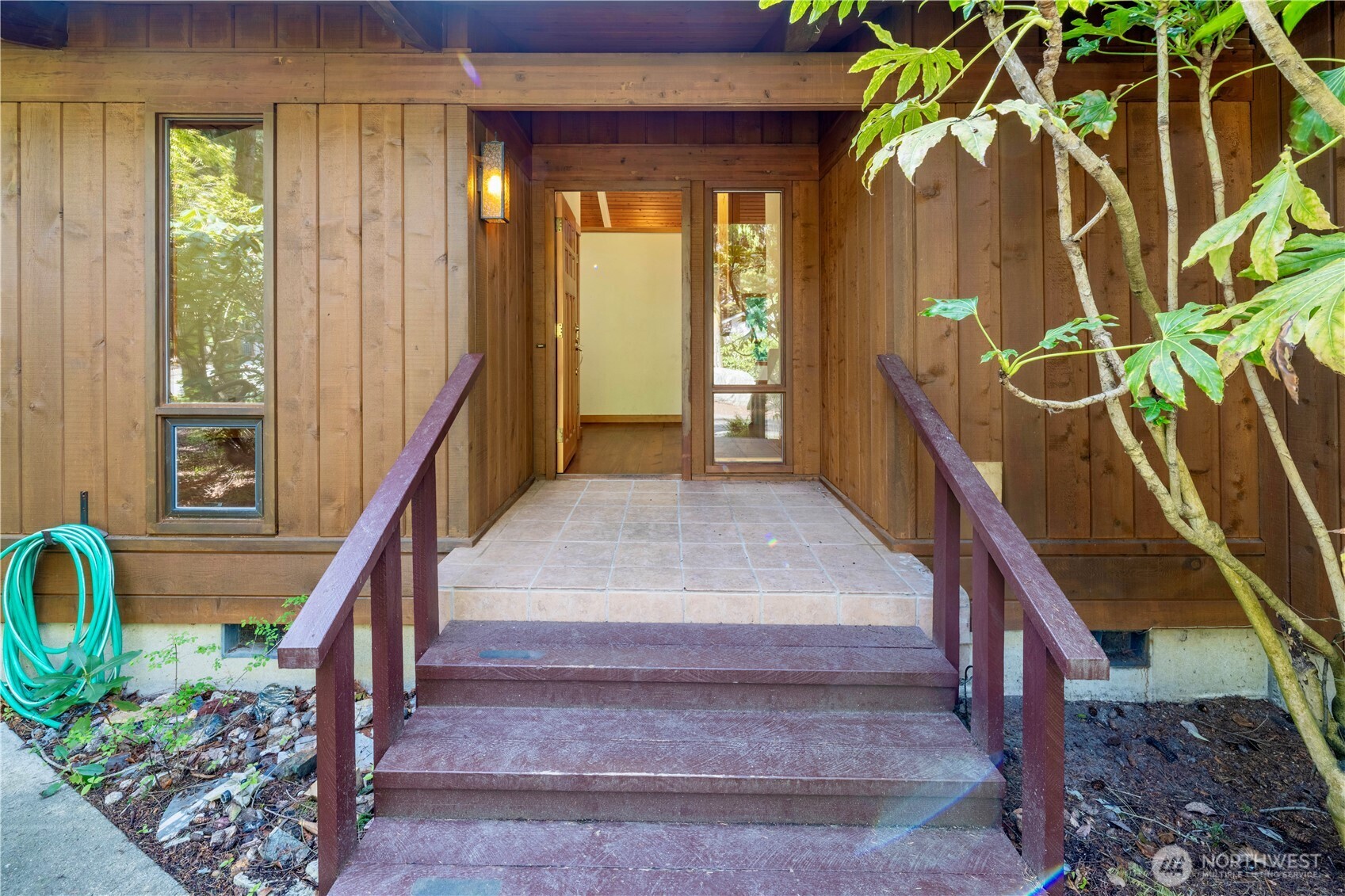 182 Sunset Place Sequim, WA 98382 - Photo 4 of 18 a view of entryway