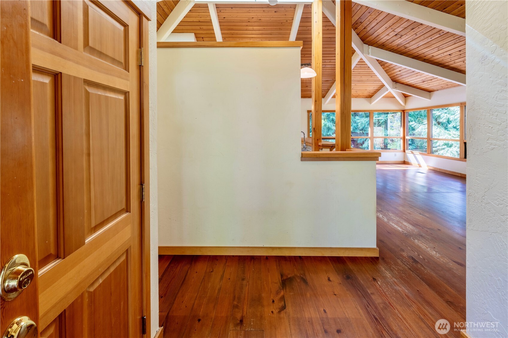 182 Sunset Place Sequim, WA 98382 - Photo 5 of 18 a view of an entryway with wooden floor