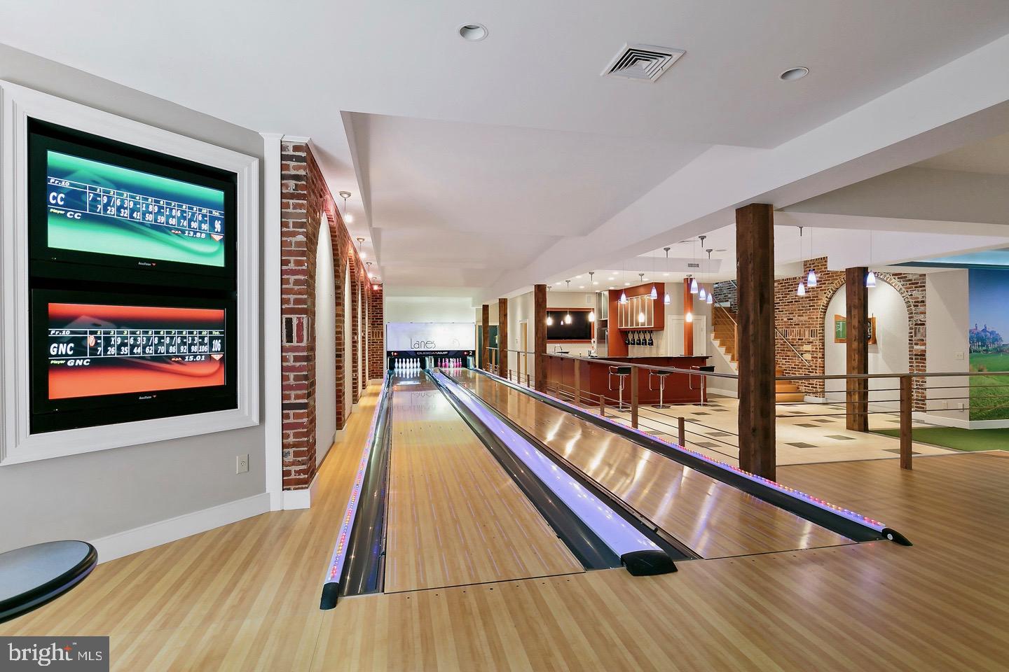 628 Windsock Way Moorestown, NJ 08057 - Photo 15 of 50 a view of a room with wooden floor
