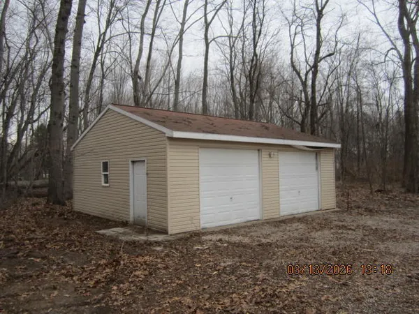 $299,900 | 7656 Lucille Drive, Lambertville, MI 48144