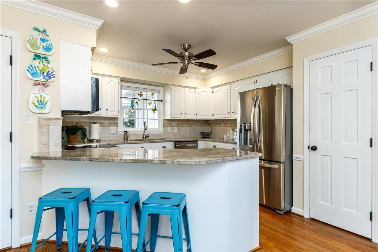 8309 Druids Lane Raleigh, NC 27613 - Photo 8 of 30 Photo 8