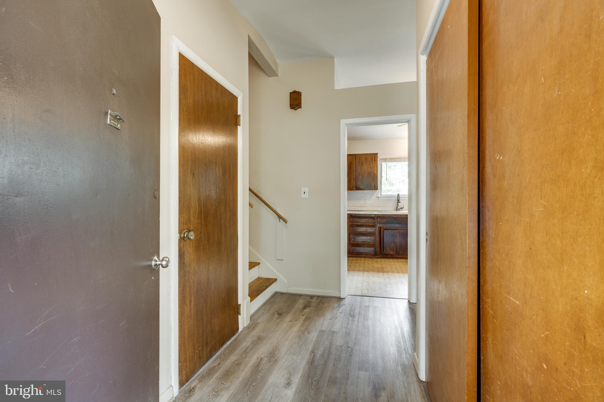 16 Brooktree Road East Windsor, NJ 08520 - Photo 3 of 29 Entry