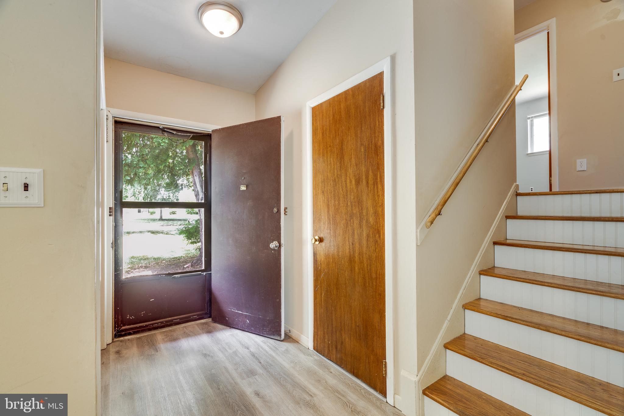 16 Brooktree Road East Windsor, NJ 08520 - Photo 4 of 29 Foer