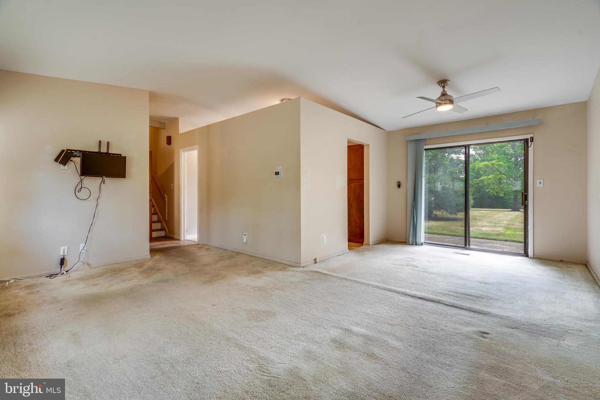 16 Brooktree Road East Windsor, NJ 08520 - Photo 6 of 29 Living Room / Dining L