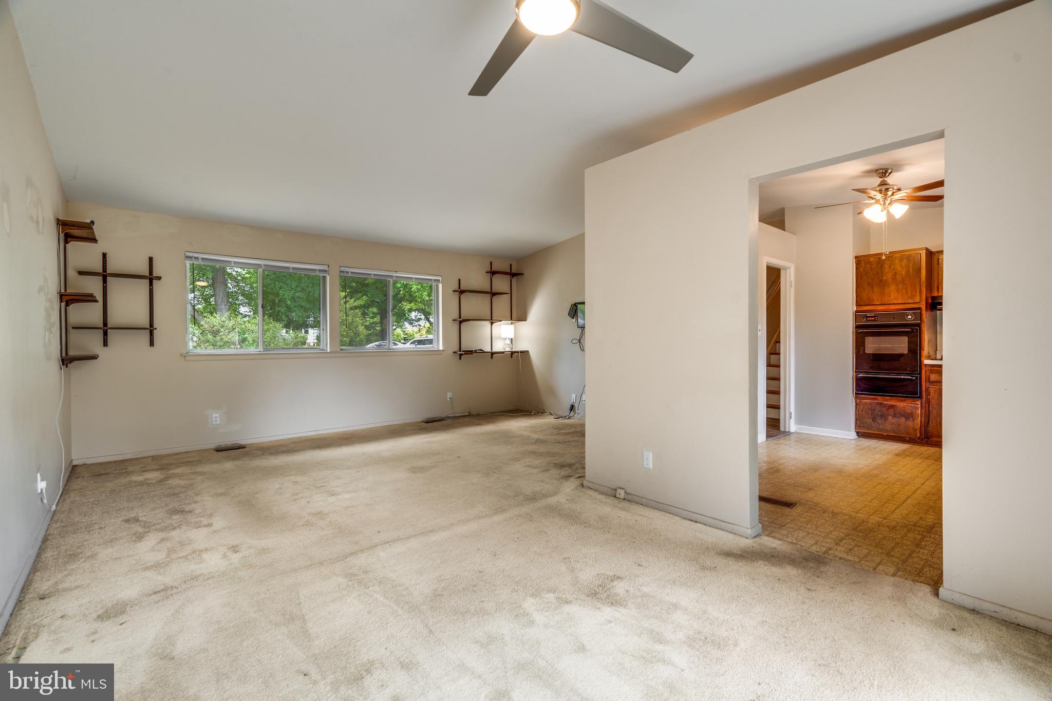 16 Brooktree Road East Windsor, NJ 08520 - Photo 7 of 29 Living Room / Dining L