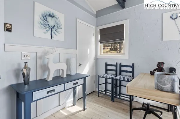 $319,900 | 101 Courtside Lane, Unit A2, Beech Mountain, NC 28604