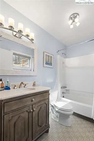 $319,900 | 101 Courtside Lane, Unit A2, Beech Mountain, NC 28604