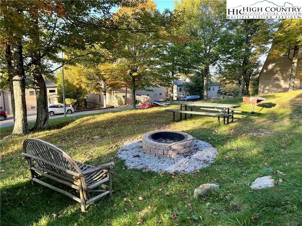 $319,900 | 101 Courtside Lane, Unit A2, Beech Mountain, NC 28604