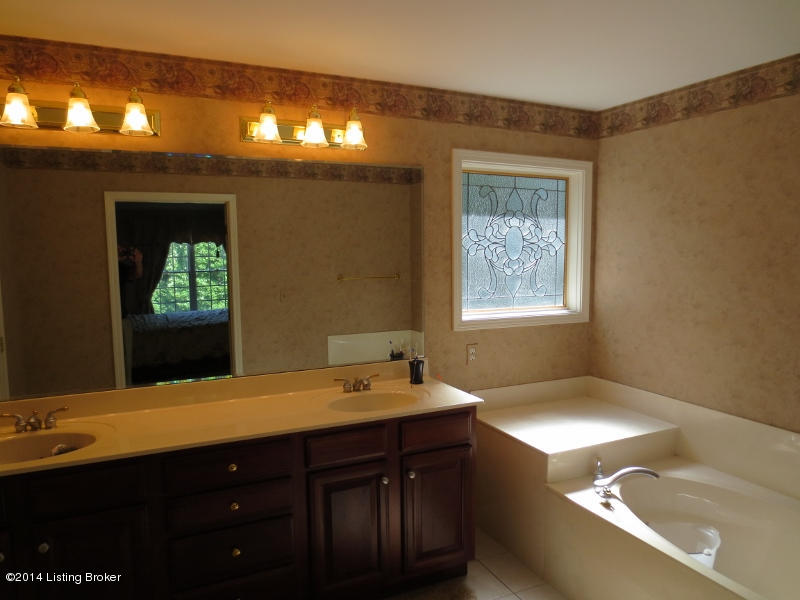 1502 Autumn Ridge Road Louisville, KY 40242 - Photo 25 of 62 IMG_0039 (800x600)