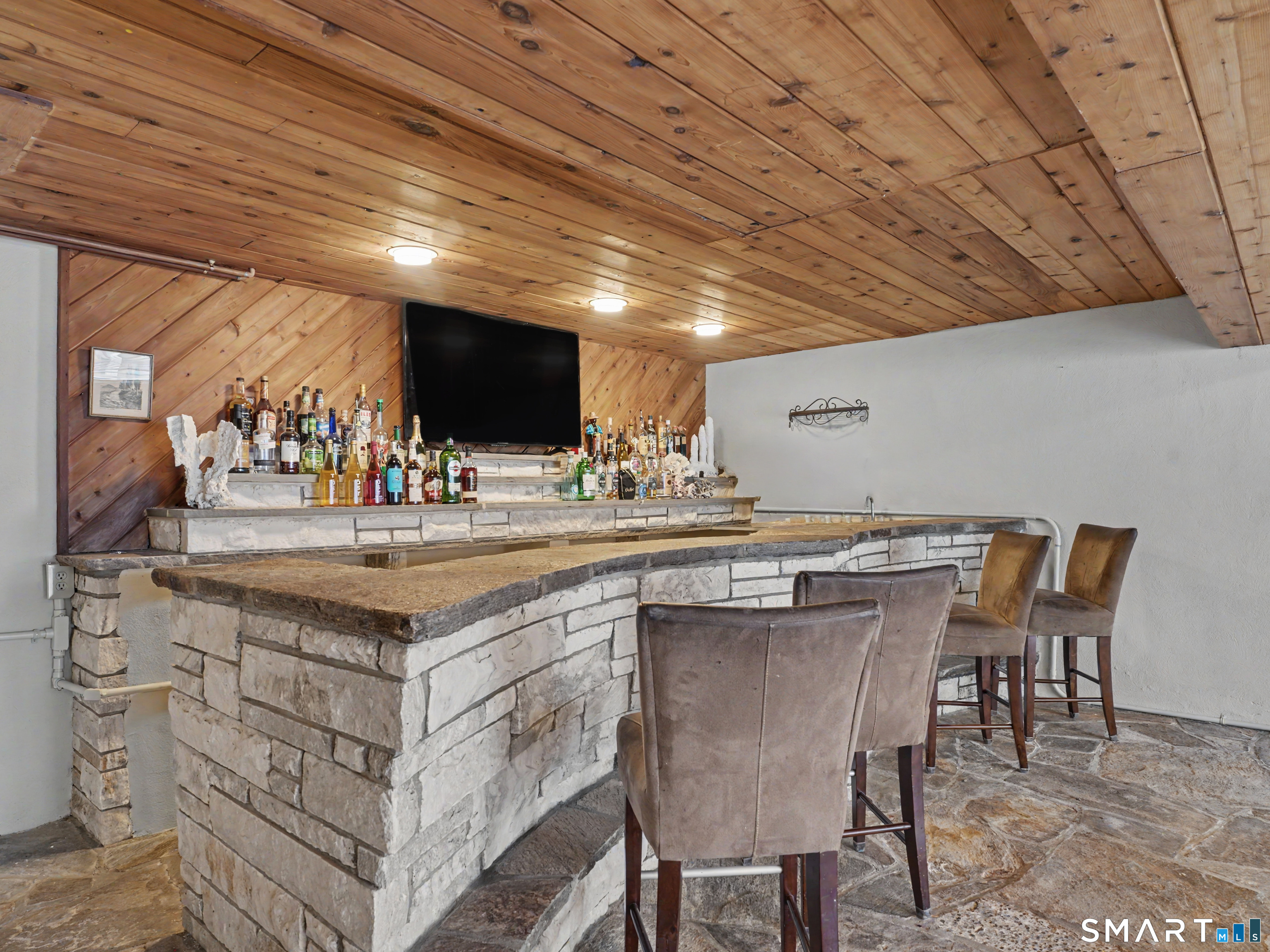 121 Parry Road Stamford, CT 06907 - Photo 27 of 40 Gallery Image 27