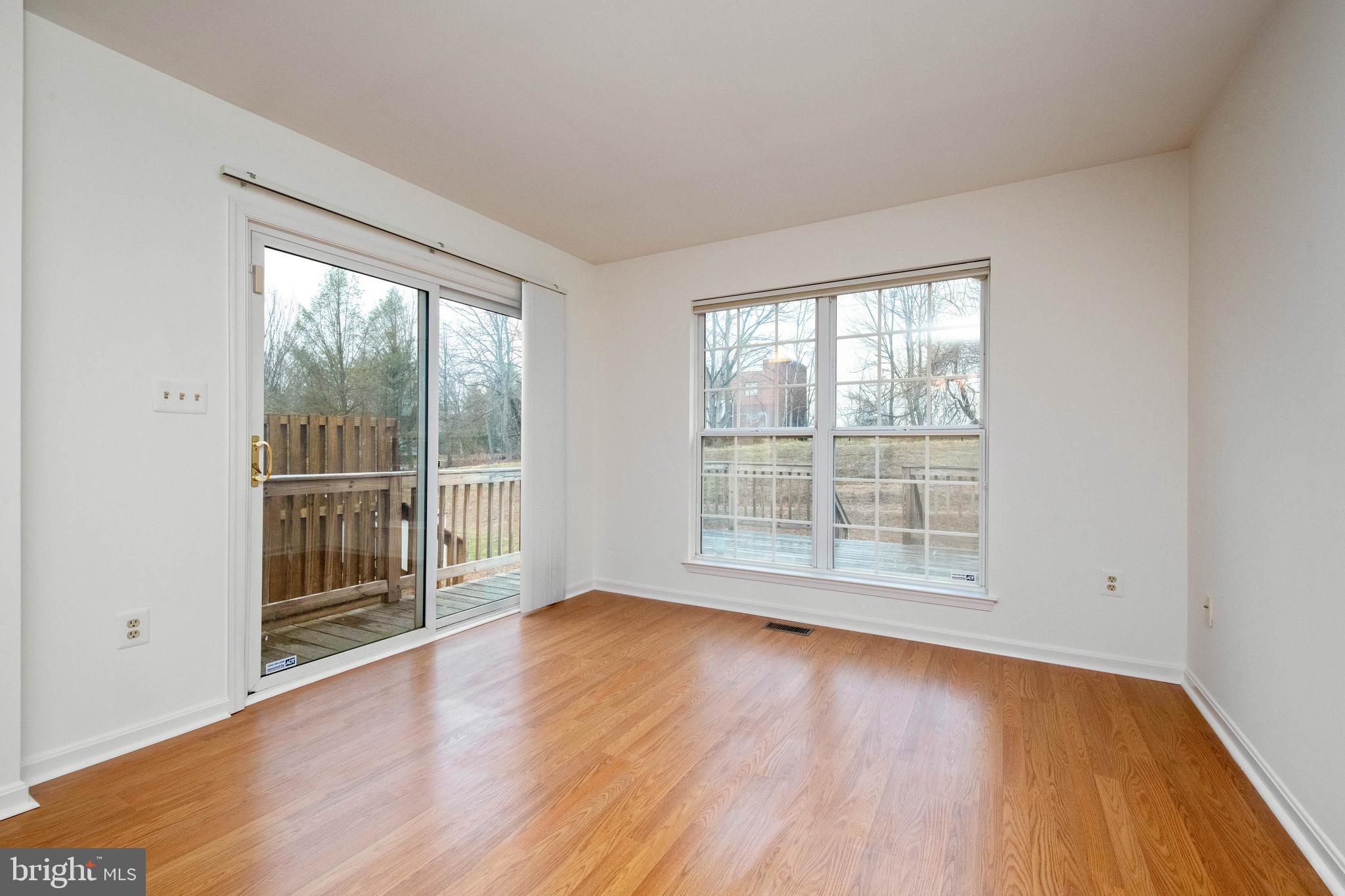 207 Pidco Road Reisterstown, MD 21136 - Photo 13 of 36 Sitting area in kitchen