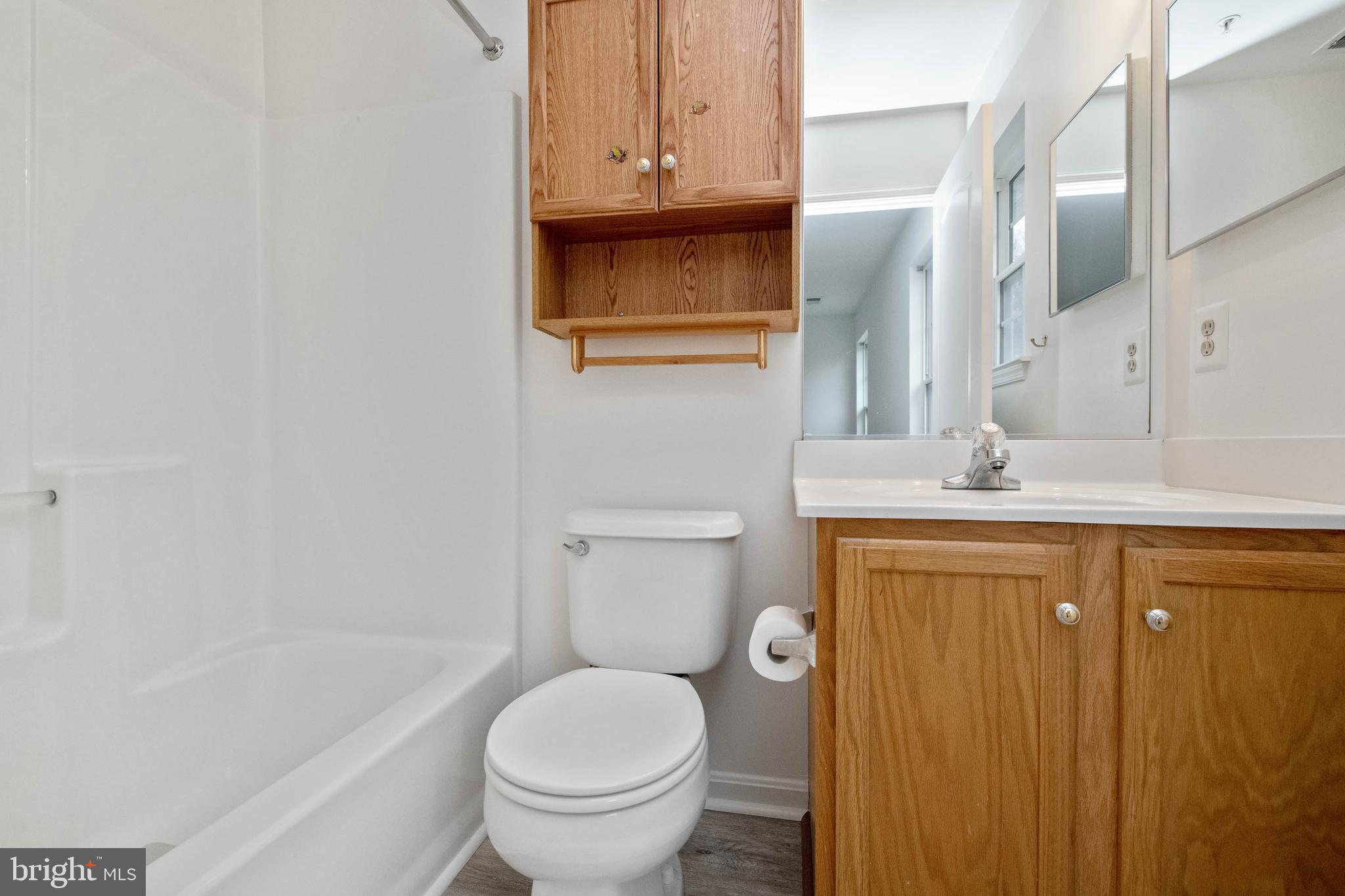 207 Pidco Road Reisterstown, MD 21136 - Photo 19 of 36 Master bathroom with new floors